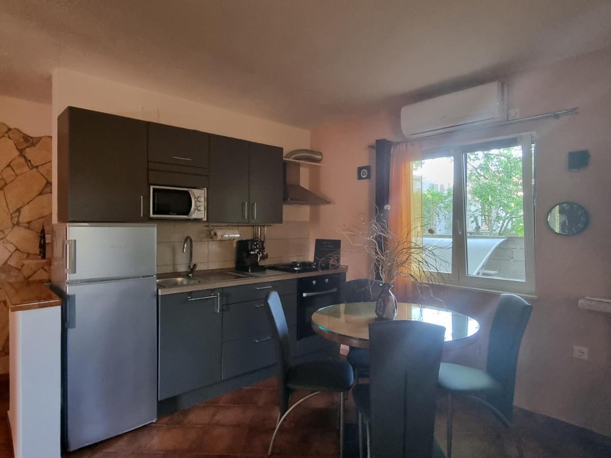 פאז'אנה Apartmani M&C מראה חיצוני תמונה